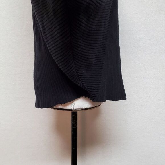 FREE People Downtown Black Dolman Sleeve Asymmetrical Ribbed Knit Sweater Medium - Picture 6 of 14